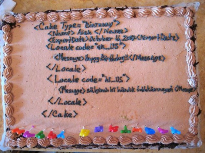 Un gâteau d'anniversaire codé.