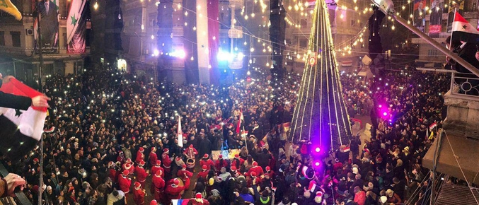 La population d'Alep célèbre la libération de la ville. Ensemble, chrétiens et musulmans peuvent aussi enfin célébrer Noël.