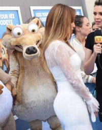Scrat sait où il peut cacher son gland