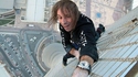 Quelqu'un pourrait expliquer à Alain Robert qu'il est déjà français !