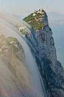Coulée de nuages sur le rocher de Gibraltar