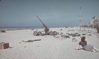 Plage de La Panne, près de Dunkerque, été 1940.