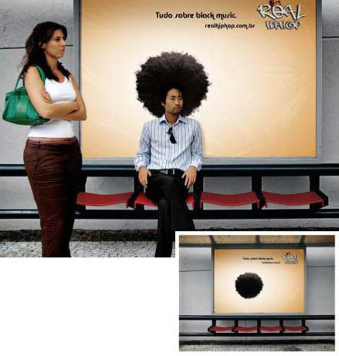 Une publicité sur les abribus qui donne l'impression qu'on a une coifffure afro