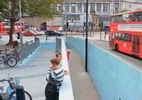 Parkour londonien... et paf the wall !