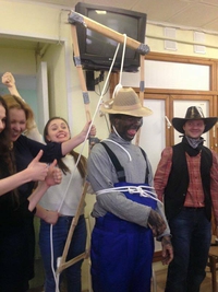 Costume à l'humour noir