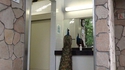 Grosse queue aux toilettes hommes