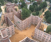 L'école de la vie: Tout n'est que façades !