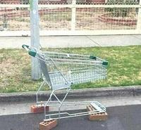 Les voyous, ça s'attaquent vraiment à n'importe quoi !