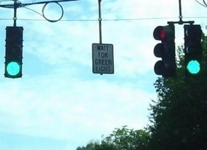 Un panneau supplémentaire pour les conducteurs très impatients.