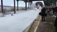 Arrivée d'un train en gare...