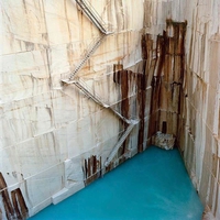 Une carrière de marbre inondée...