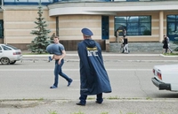 Police Man Vs Docteur Boobs