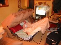 Dévoré par un canapé