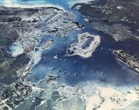 Photo aérienne, et en couleurs, de Pearl Harbour avant l'attaque du 7 décembre 1941
