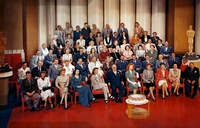 Stars de la MGM en 1943, autour d'un des Directeurs