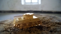 TANK SHERMAN EN OR 24 CARATS
