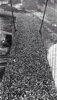 1937 : Jour de l'inauguration du Golden Bridge à San Francisco