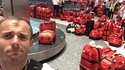 J'ai une valise rouge pour la repérer facilement...