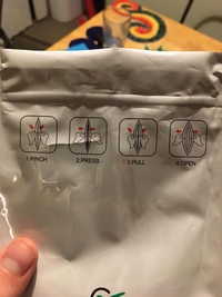 Instructions pour ouvrir un sac plastique