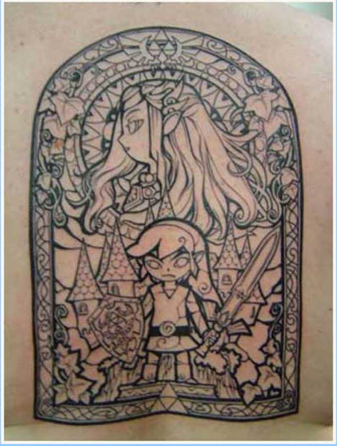 Un tatouage Zelda dans le dos.