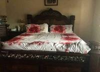 Pas le meilleur choix pour des parures de lit représentant des roses rouges