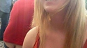Sourire du plombier vs décolleté
