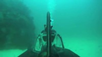Il s'est construit un sous-marin avec un kayak