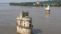 Bâtiments de prise d'eau sur le Mississipi au nord de Saint-Louis...