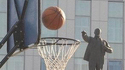 Lénine joue au basket