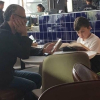 Dans un monde paralèlle ?