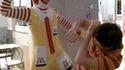 Se faire taper par Ronald