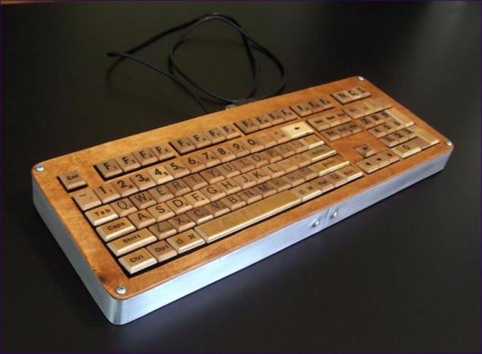 Un clavier pour jouer au Scrabble.