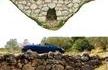 Ce même pont antique existe en Grèce depuis 3 300 ans parait-il et est encore utilisé de nos jours.