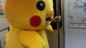 Pikachu se "xénomorphise"