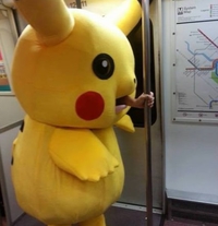 Pikachu se "xénomorphise"