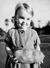 Kan tu dois expliquer aux copines les hémorroïdes du papet et qu'il te faut un élément de comparaison