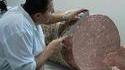 Alors madame Michu ? Votre salami, combien de tranches ?