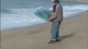 Il fait du surf sans ceinture