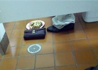 Un repas aux WC