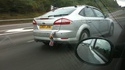 Pendant ce temps en Angleterre...