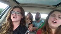Selfie + vidéo + conduire =  ?????
