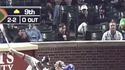 Il suce l'homme invisible pendant un match