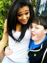 Jeune couple d'amoureux