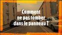 y'a une voix off (et c'est évidemment du 2d degré, malgré le ton docte de la voix off)