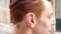 Une coiffure de m... (désolé, j'vois pas d'autre qualificatif)...