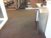 Vous   ne    passerez   PAS ... à droite