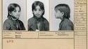 Maria, petite tzigane de 5 ans, et sa fiche d'enregistrement dans un camp d'extermination