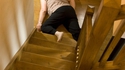Il faut bien savonner les marches de l'escalier...