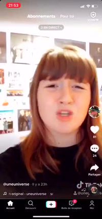 Je vous met au défi de me dire de quoi elle parle.