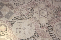 Mosaïques troublantes.